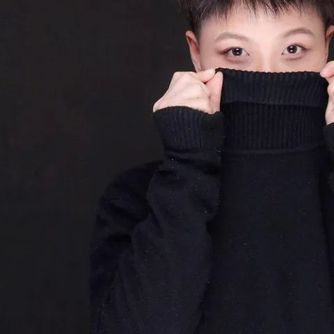 世界那么大还是遇见你歌词 - 洋大大