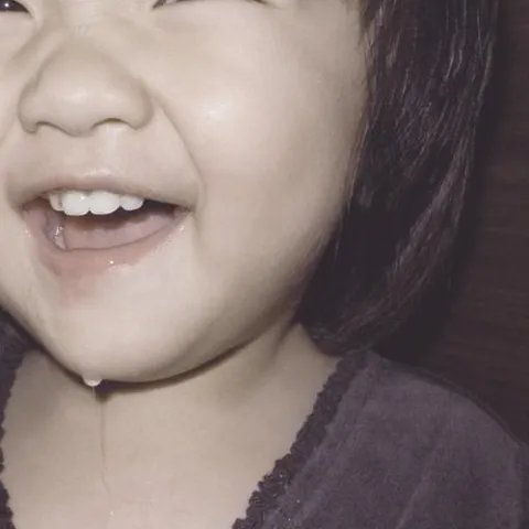 最佳损友 歌词 - 陈奕迅