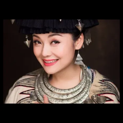 弥渡山歌歌词 - 龙飘飘/李谷一/阿幼朵 抖音网红歌曲云南民歌