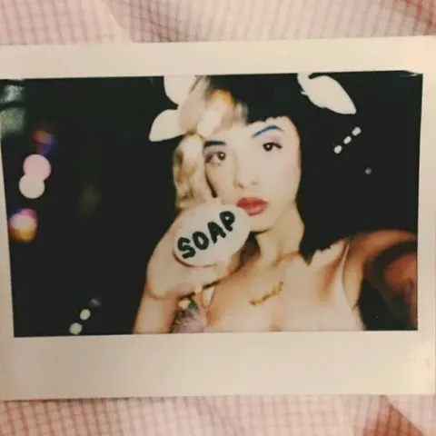 Soap 歌词 - Melanie Martinez