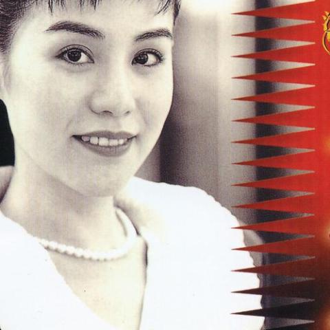一代女皇 歌词 - 金佩珊