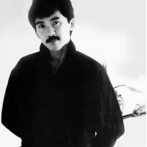 在水中央 歌词 - 林子祥