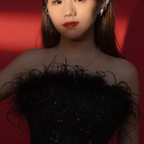 一提分手就同意 歌词 - 蔷薇团长