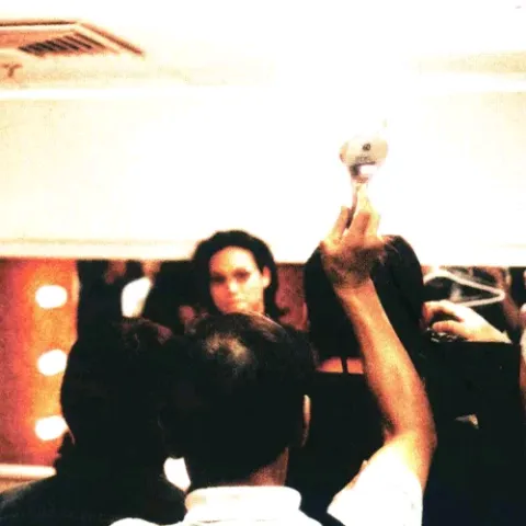 夜方长 歌词 - 苏永康 / 陈洁仪 电影《玻璃樽》主题曲