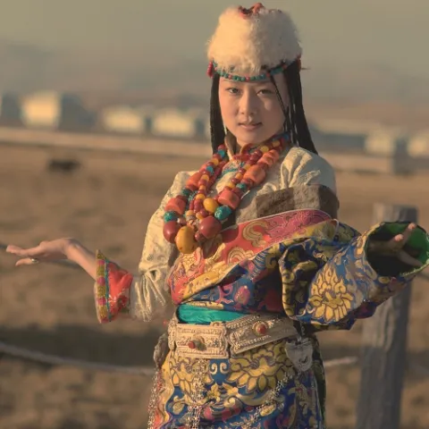 卓玛 歌词 - 亚东