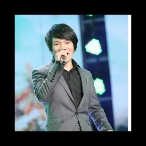 好想再爱你 歌词 - 潘广益