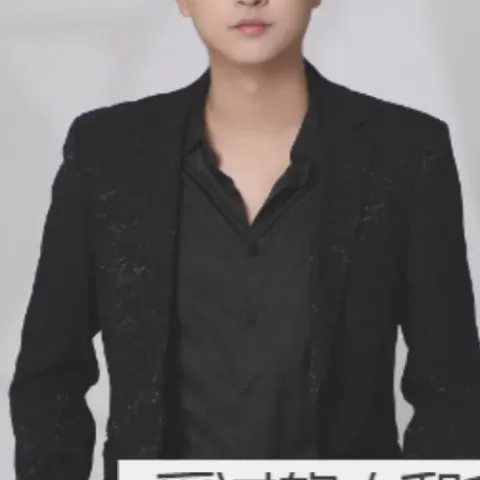 爱过的人和我爱的人 歌词 - 侯泽润