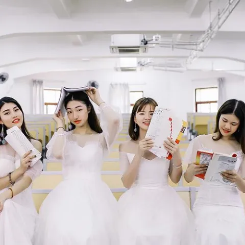 Youth 歌词 - ZyNine