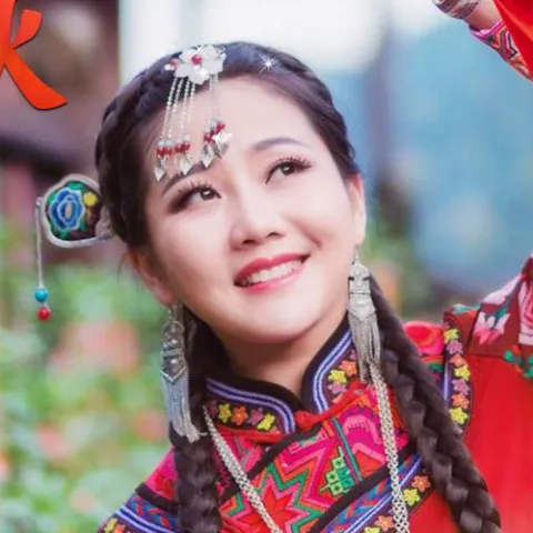 哟吙吙 歌词 - 覃诚芳