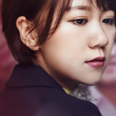 崎途 歌手：谢春花 电影《神秘巨星》宣传曲