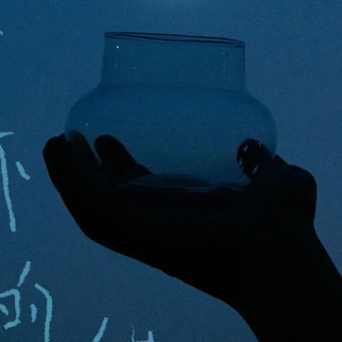 1228